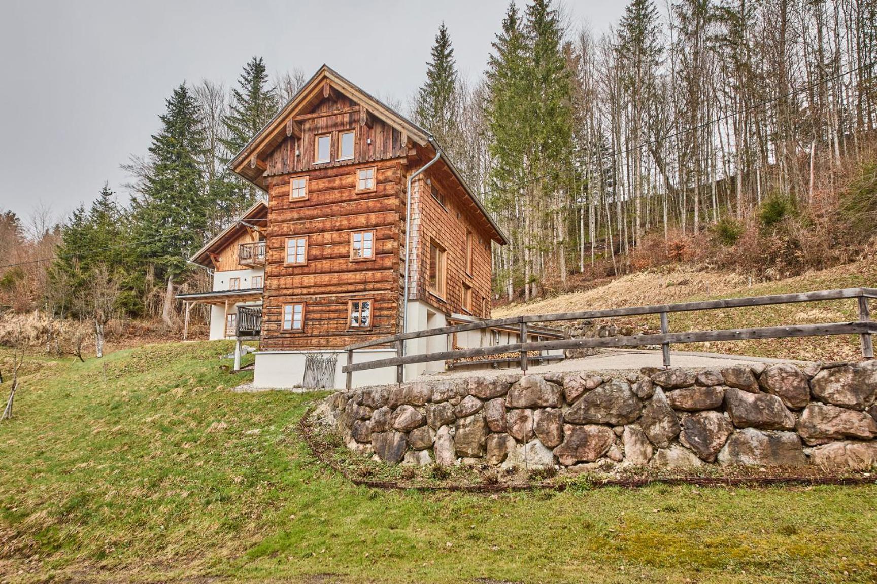 Waldharmonie - Chalet & Apartments Bad Goisern Exterior photo